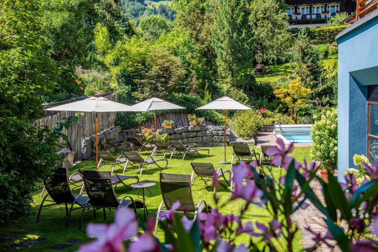 Hotel Montafoner Hof Schruns ภายนอก รูปภาพ